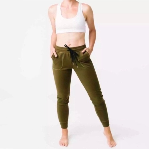 Zyia‎ Active Unwind Olive Green Jogger - Picture 7 of 10